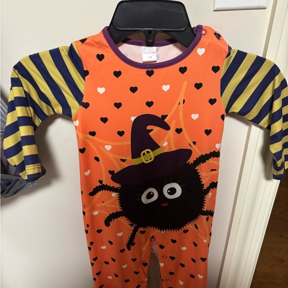 Orange and Black Halloween Spider a 1 - Picture 1 of 6